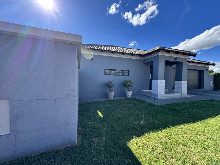 3 Bedroom Property for Sale in Wilkoppies North West